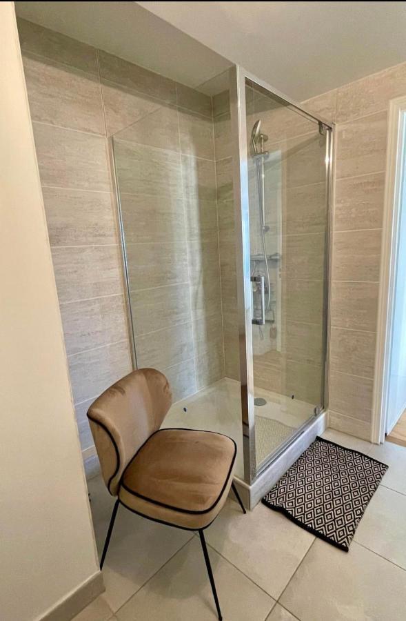 Stunning Apartment With Balcony To Visit Paris Levallois-Perret Exterior foto